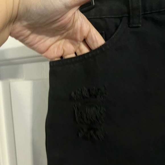 Forever 21 Distressed Black Denim/front Zipper With Circle Pull Closure Size M - Picture 3 of 5